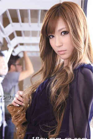 女大學生癡漢電車 安城杏奈